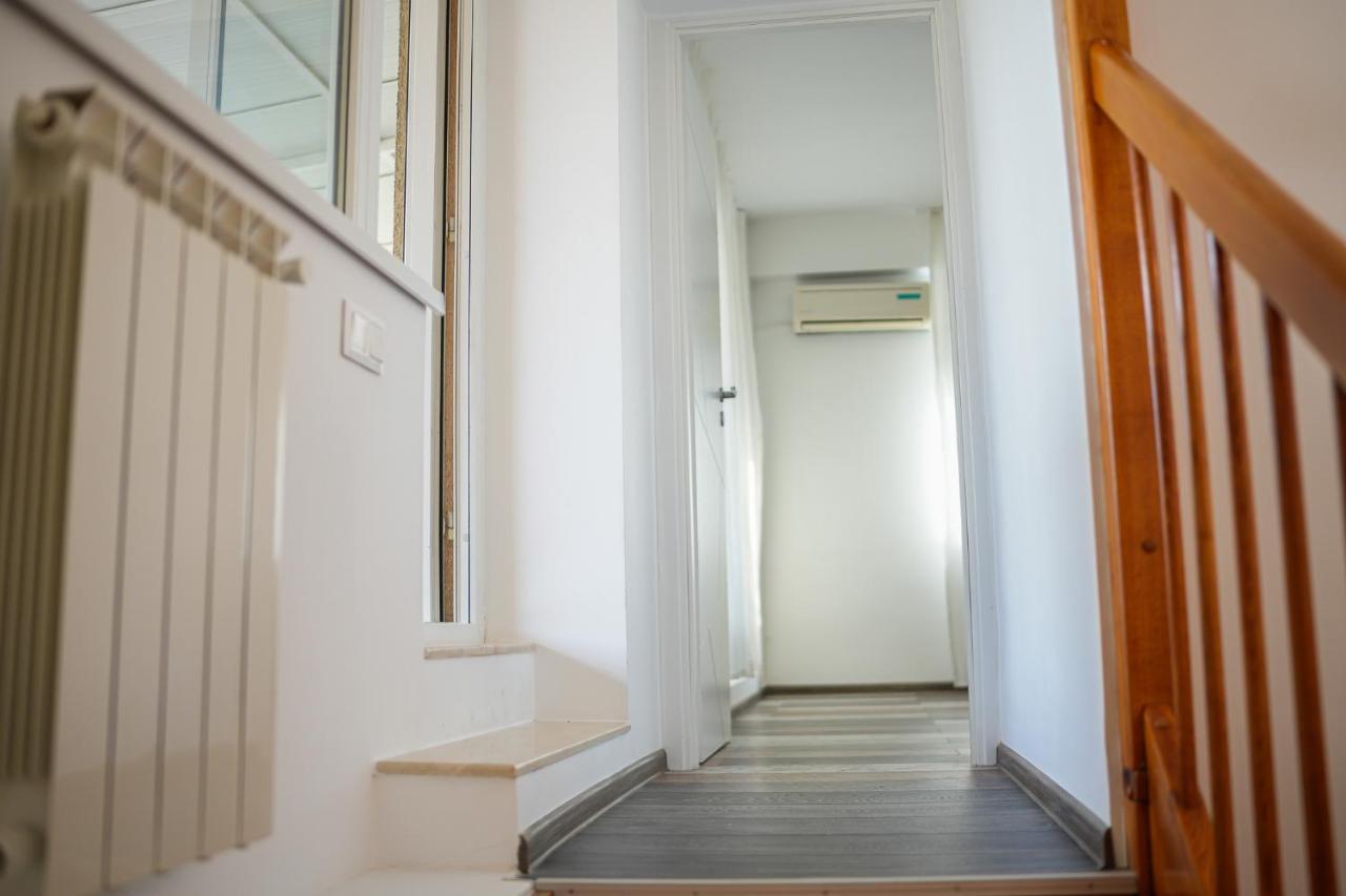 Penthouse With Huge Rooftop & Amazing City View Bucureşti Eksteriør bilde