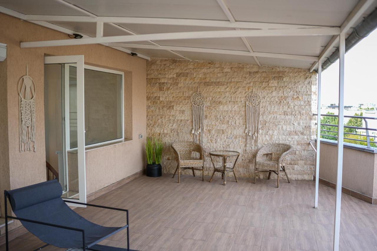 Penthouse With Huge Rooftop & Amazing City View Bucureşti Eksteriør bilde