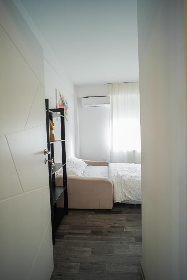 Penthouse With Huge Rooftop & Amazing City View Bucureşti Eksteriør bilde